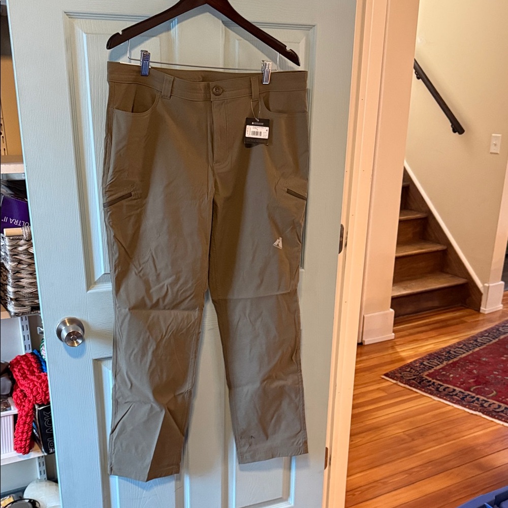 BNWT Eddie Bauer First Ascent Guide Pants